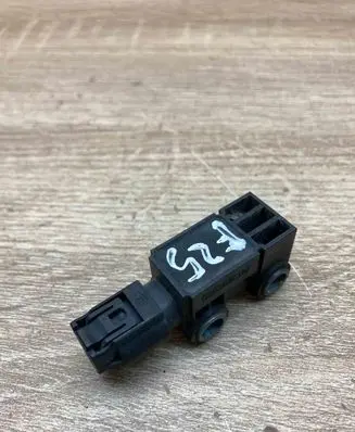 BMW 5 F10 F11 Airbag deployment crash/impact sensor 9224176
