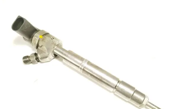 Mercedes-Benz C W203 Fuel injector A6110700987