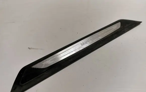 BMW 3 F30 F35 F31 Side skirt front trim 7610460