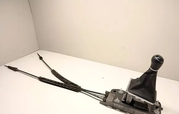 Volkswagen PASSAT B7 Gear shifter/selector 3C0711049 12048563C0