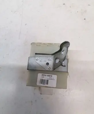 Toyota Avensis T250 Door control unit/module 8974105070 73668012
