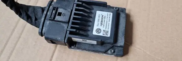 Audi Q3 F3 Fuel injection pump control unit/module 5QJ906093 4UM512888 10400400020