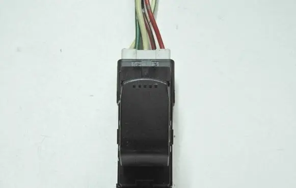 Suzuki SX4 Electric window control switch 62J00 1970T