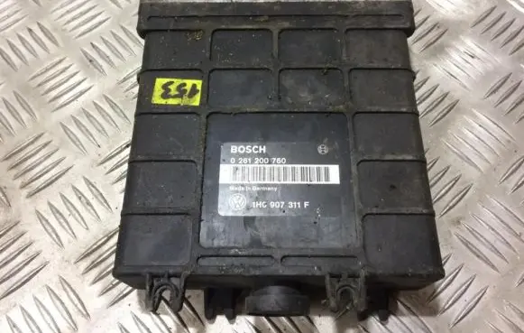 Volkswagen Golf III Engine control unit/module 1h0907311f 0261200760