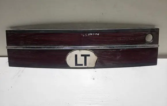 Opel Monza A1 Rear light center trim bar blend 90192244 90149373