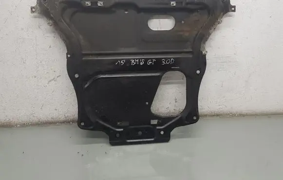 BMW 5 GT F07 Engine splash shield/under tray