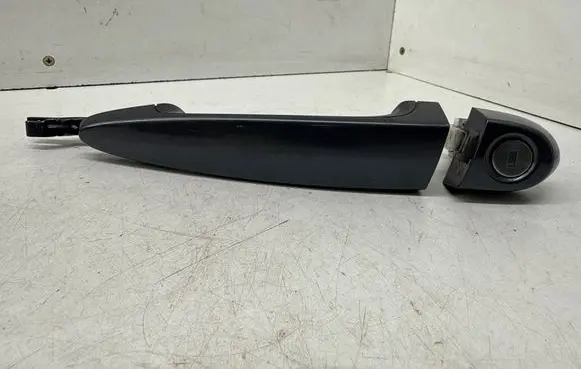 BMW 1 F20 F21 Front door lock (next to the handle) F2XL1 E9XL1 B39