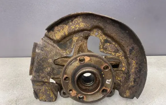 Volvo V70 Front wheel hub spindle knuckle