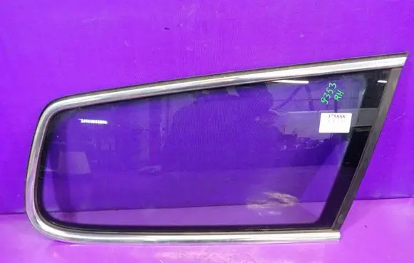 Volkswagen PASSAT B6 Rear side window 