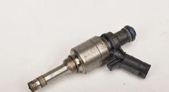 Skoda Octavia Mk2 (1Z) Fuel injector 06H906036F