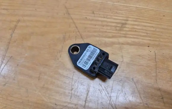 Dodge Nitro Airbag deployment crash/impact sensor P04896061AA 39754C TC6ME050760256