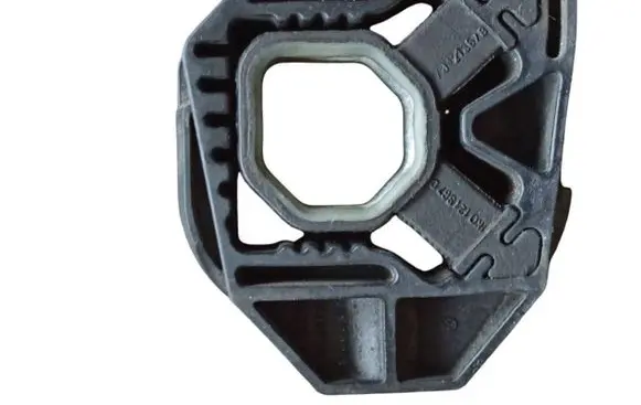 Skoda Octavia Mk2 (1Z) Radiator mount bracket 1Z0121367A