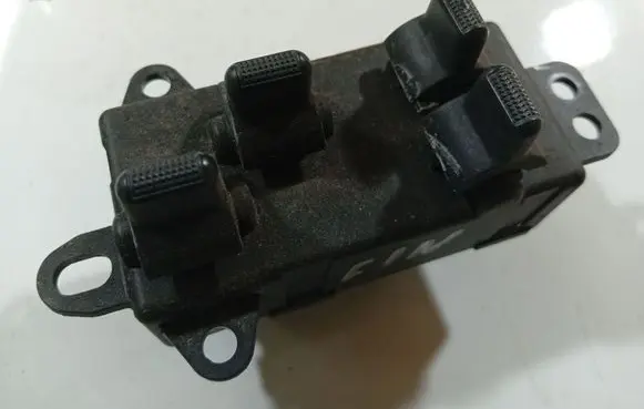 Chrysler Voyager Electric window control switch 04685732AC
