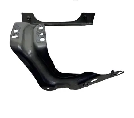 Volkswagen Tiguan Fender mounting bracket 5na821135b