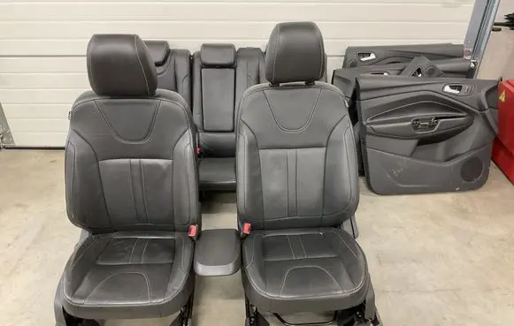 Ford Kuga II Seat set 