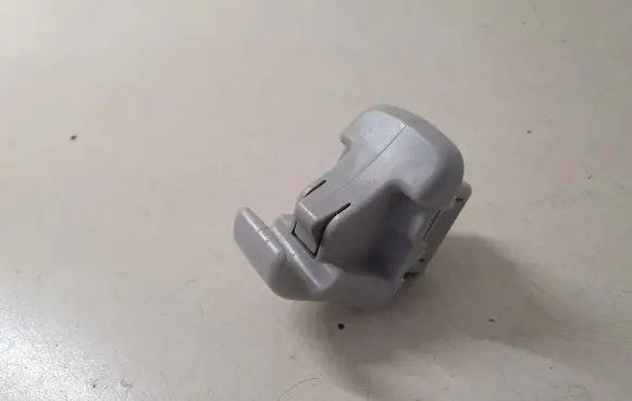 Subaru Outback Sun visor clip/hook/bracket 