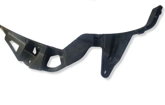 Audi A2 Front bumper mounting bracket 8Z0854730
