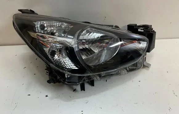 Mazda 2 Headlight/headlamp DB5J51030