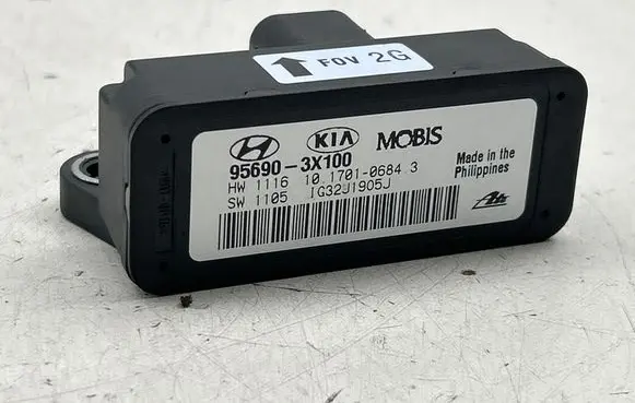 Hyundai i30 ESP acceleration yaw rate sensor 956903X100 10170106843