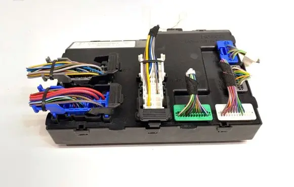 Ford Fiesta Central body control module 8V51-15K600-CH