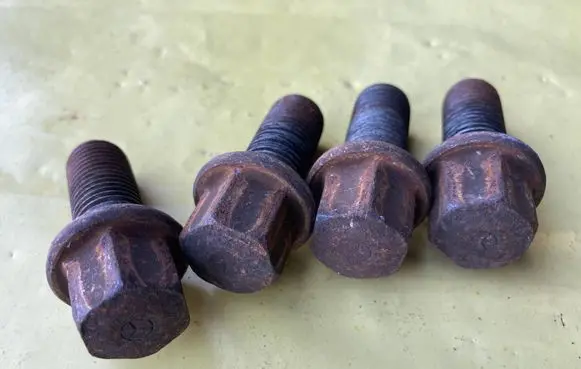 Mercedes-Benz C W204 Nuts/bolts A0009908307 A0009904907