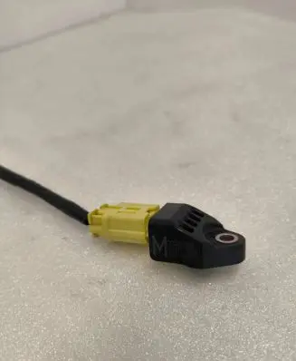 Toyota RAV 4 (XA30) Airbag deployment crash/impact sensor 8983133020 1703400PR3