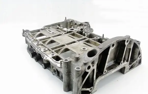 Ford Mondeo Mk III Oil sump 6U003