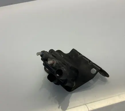 Mercedes-Benz E W212 Air suspension valve block A2513200158 180607 S000084987
