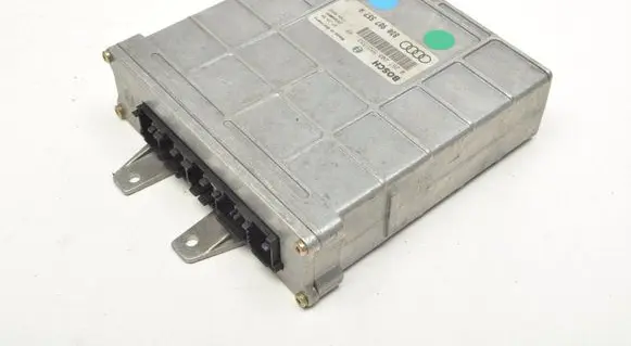 Audi A4 S4 B5 8D Engine control unit/module ECU 8D0907557A