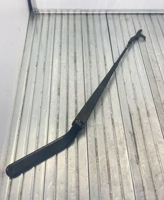 BMW X6 E71 Front wiper blade arm 7153736