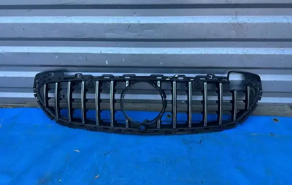 Mercedes-Benz C W206 Front bumper upper radiator grill A2068883300 A2068883400 A2068888600