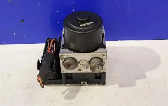 Mercedes-Benz E W212 ABS Pump A2124319512