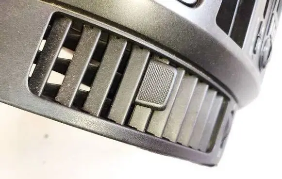 Nissan Note (E11) Dash center air vent grill PC72687519U00A E735-5161-100
