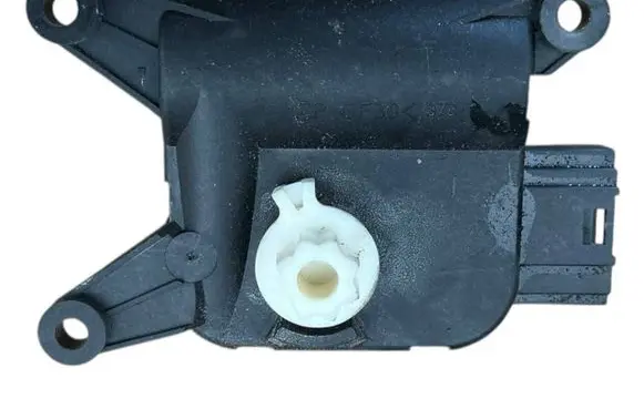 Audi Q3 8U Air flap motor/actuator 0132801345 1K0907511 983389HF