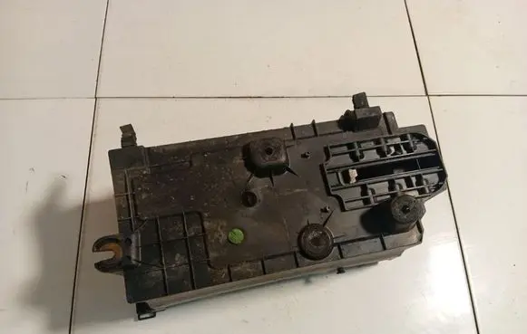 Opel Insignia A Battery box tray ASM13330951