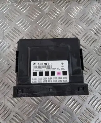 Opel Astra J Comfort/convenience module 13575111
