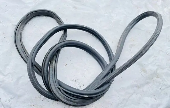 BMW 5 F10 F11 Rubber seal rear door 4874378
