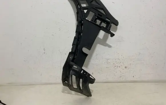 Mercedes-Benz GLE W167 Front bumper mounting bracket A1678855403