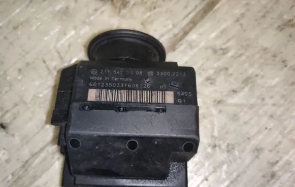 Mercedes-Benz E W211 Ignition lock 2115452308