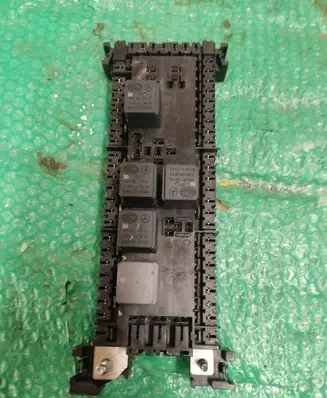 Mercedes-Benz GLE (W166 - C292) Fuse module A1669061202 33134086 YAP3509113
