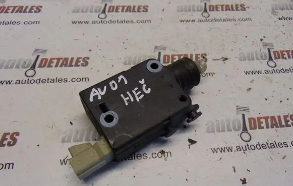 Toyota Avensis T220 Tailgate boot lock/latch motor 6915005010