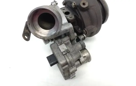 Mercedes-Benz E W212 Turbo A6510902780 A6511530094