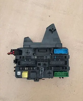 Opel Astra H Fuse box set 13115937 PA6GF30 329510614
