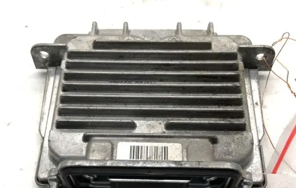 Jeep Grand Cherokee Voltage converter/converter module 89089352