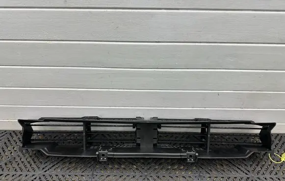 BMW iX3 G08 Radiator trim 5A22690 T459773 11215513