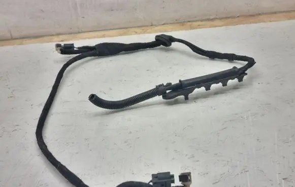 Volkswagen Golf Plus Windshield washer fluid hose 6Q0955998