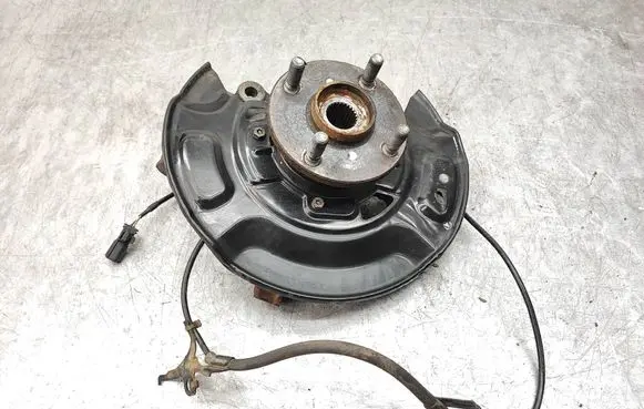 Toyota Yaris Front wheel hub spindle knuckle