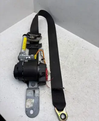 Mitsubishi Carisma Front seatbelt 570871000 MR915562 0429087