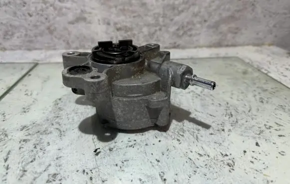 Ford Galaxy Vacuum pump 01651C12302S 0165 1C12302S