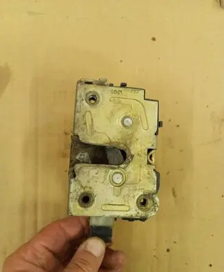 Renault Kangoo I Sliding door lock 